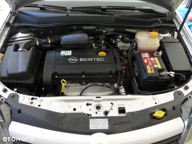 Opel Astra 1.6 Cosmo - 8