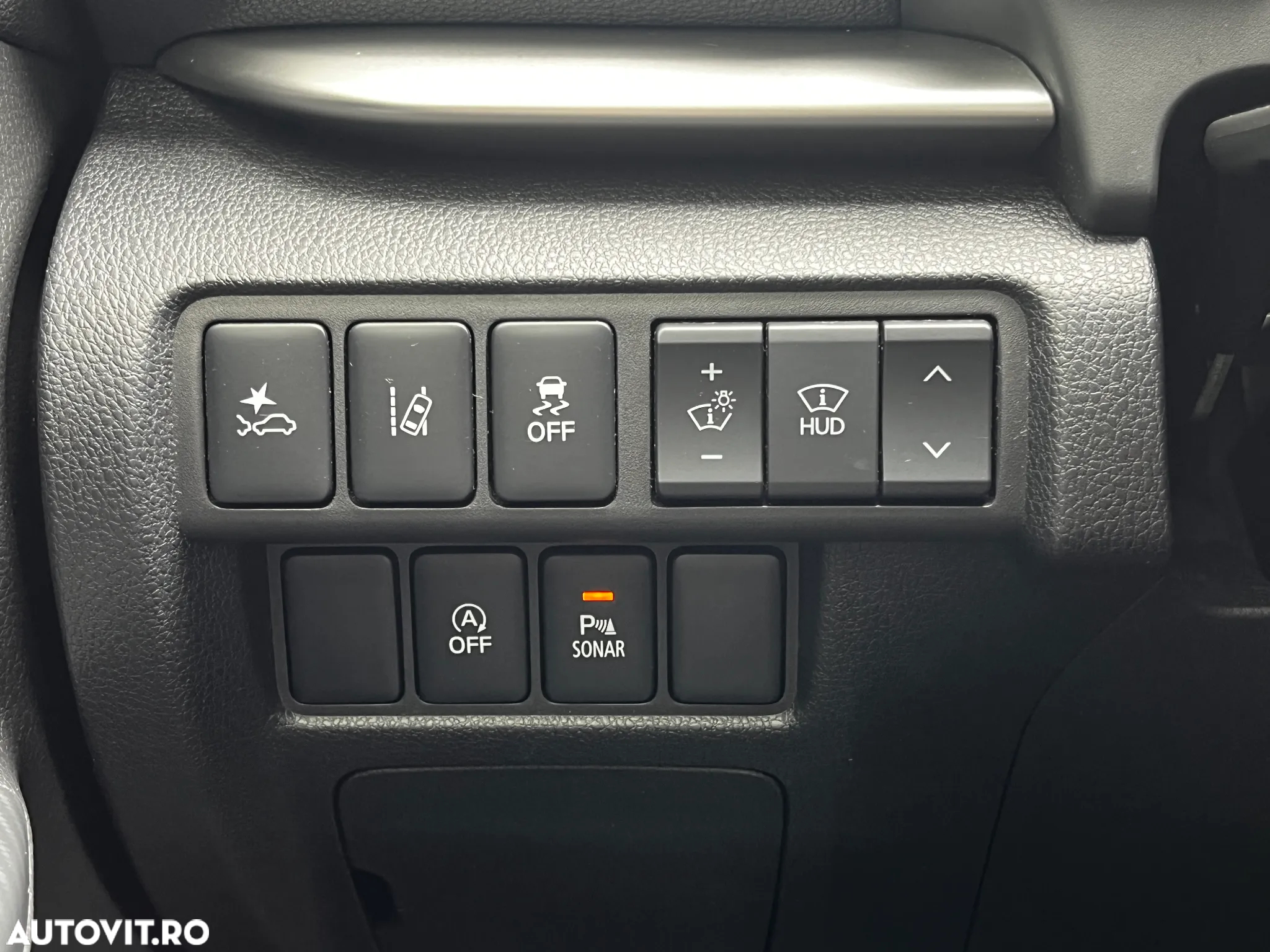 Mitsubishi Eclipse-Cross 1.5-litre 16-valve DOHC MIVEC 4X4 Intense+ Aut. - 19