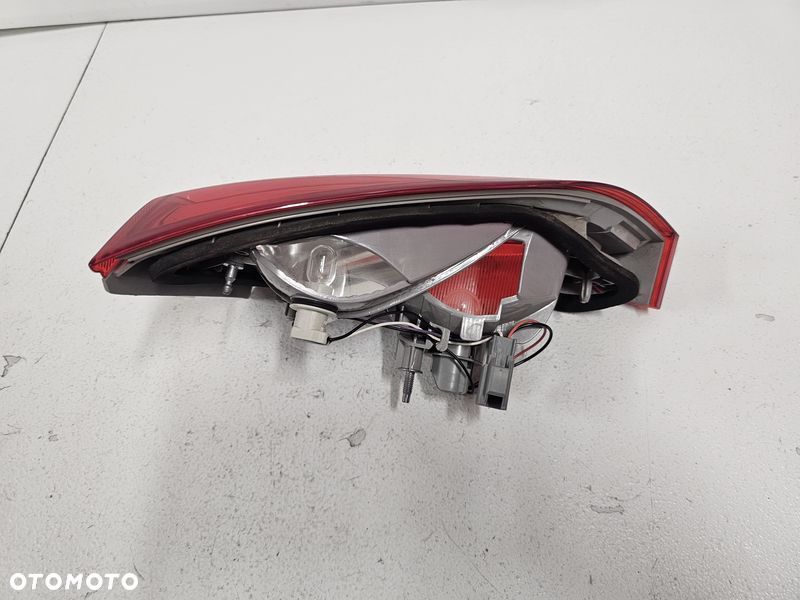 FORD FOCUS III MK3 KOMBI LIFT LAMPA PRAWY TYŁ PRAWA TYLNA W KLAPĘ F1EB-13A602-BA - 3