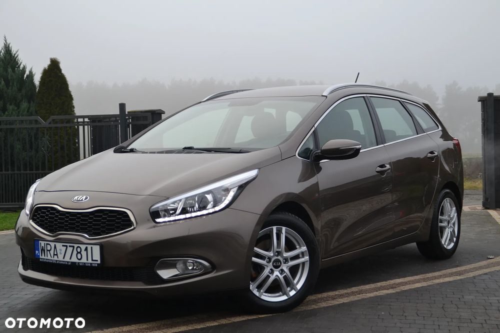 Kia Ceed 1.6 GDI Dream-Team Edition - 10