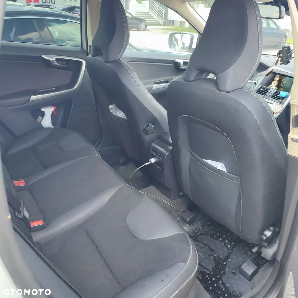 Volvo XC 60 - 6