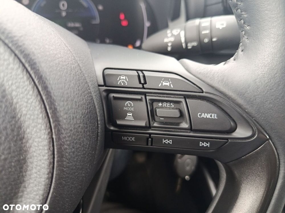 Toyota Yaris Hybrid 1.5 Style - 24