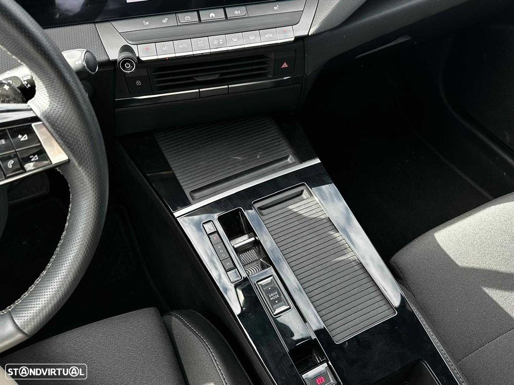 Opel Astra 1.2 T Hybrid GS eDCT - 19