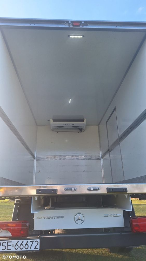 Mercedes-Benz Sprinter - 9