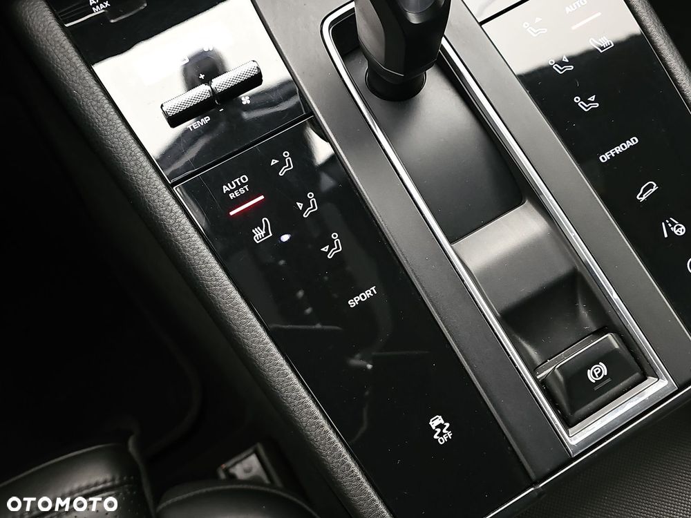 Porsche Macan Standard - 23