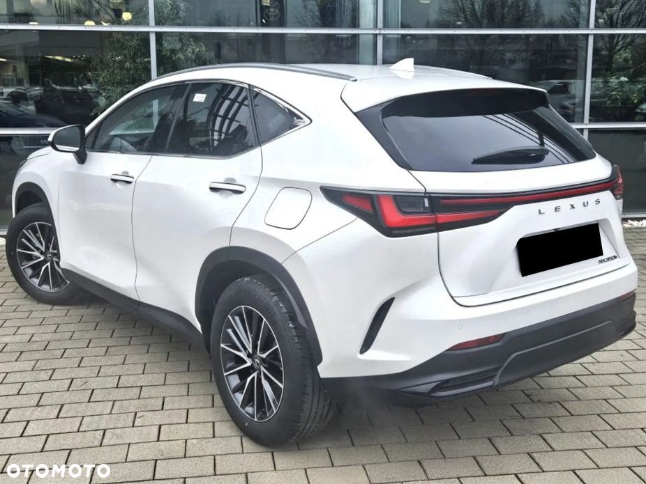 Lexus NX - 4