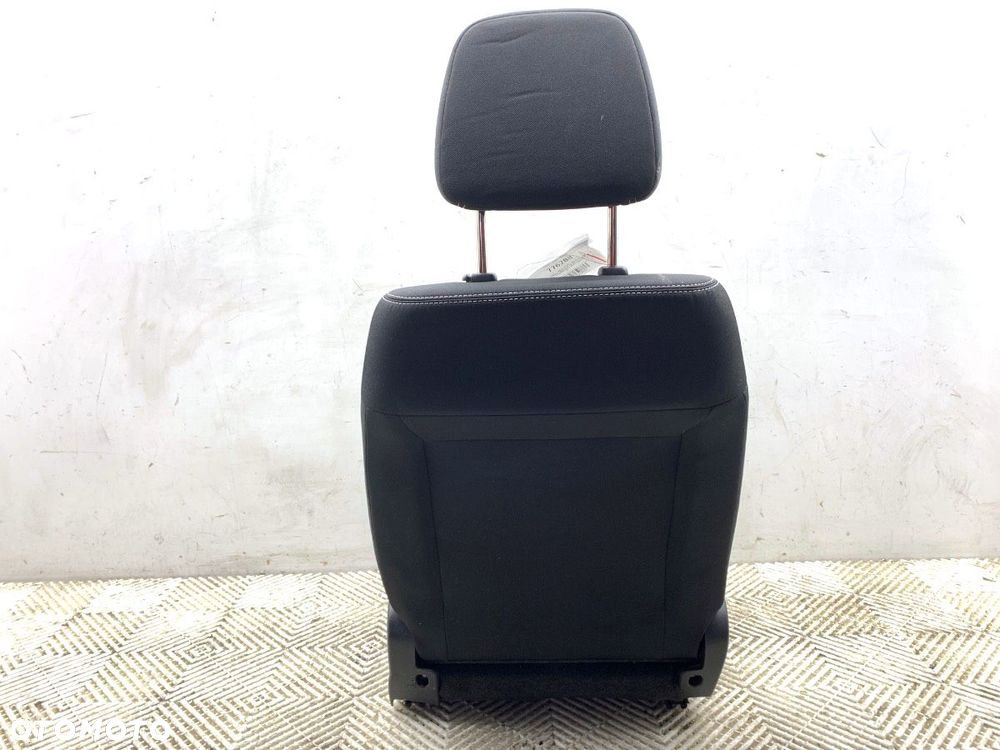 FOTEL LEWY PRZÓD  SUZUKI SX4 S-CROSS (JY) 2013 - 2022 1.4 Hybrid (Mild Hybrid) (AKK 414) 95 kW [129 - 6