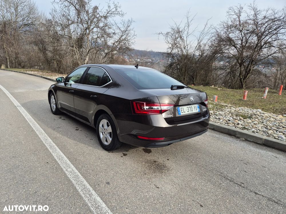 Skoda Superb 1.6 TDI DSG Style - 21