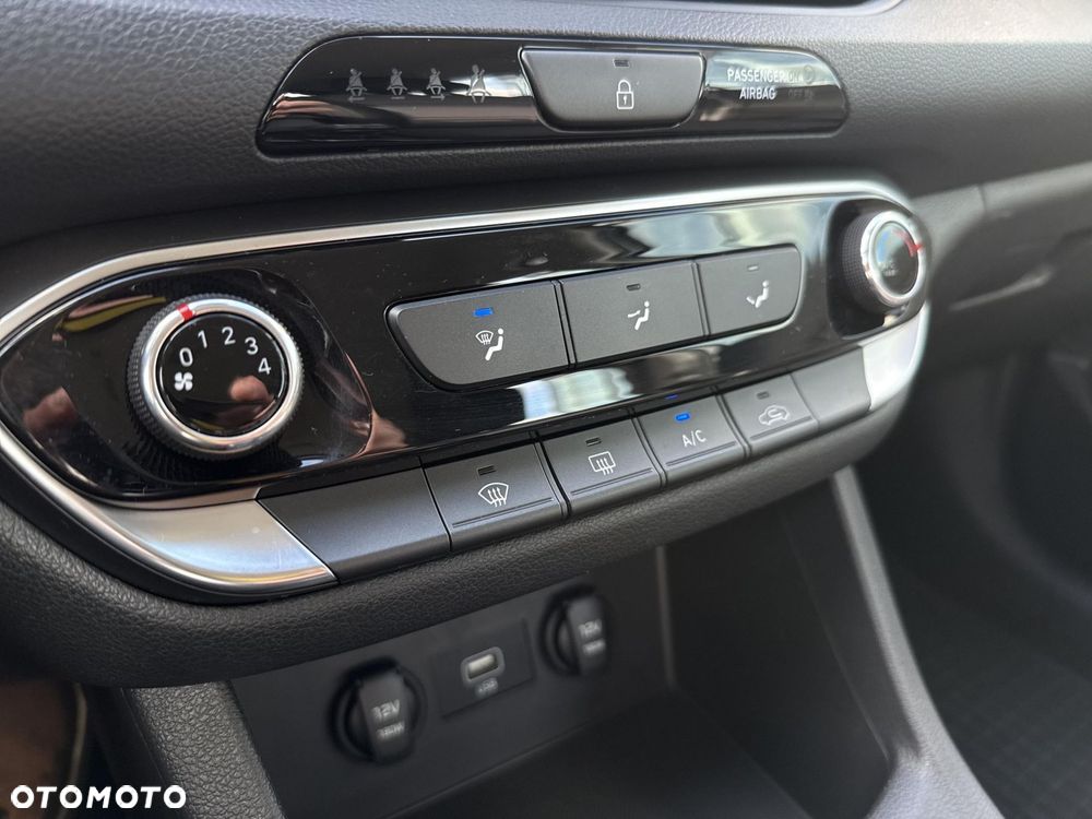 Hyundai i30 1.5 DPI Modern - 17