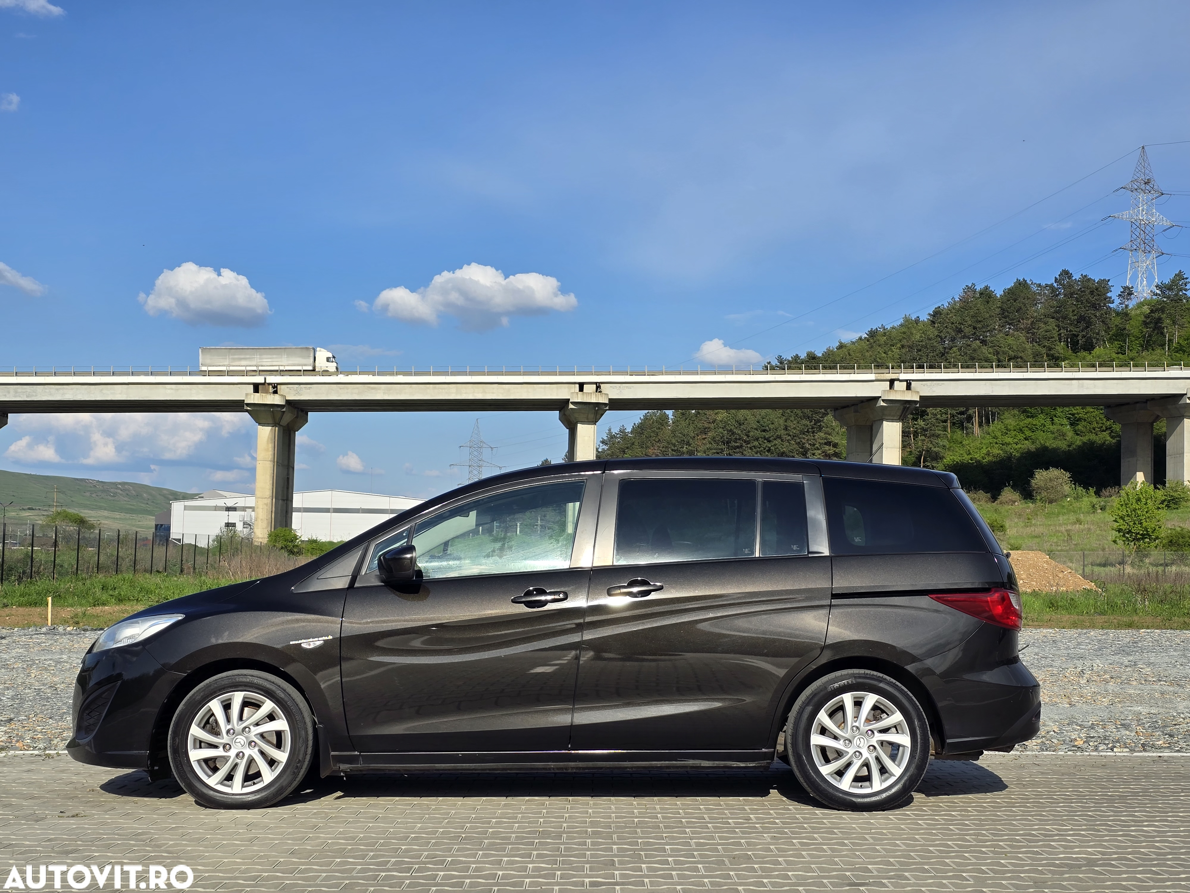 Mazda 5 - 9