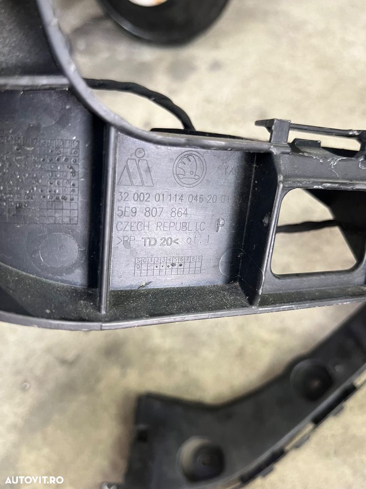 Suporti bară spate Skoda Octavia combi 2019 - 4