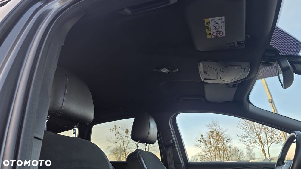 Ford Kuga 1.5 EcoBoost 2x4 ST-Line - 29