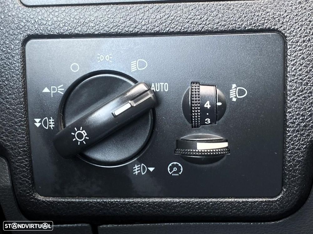 Ford Kuga 2.0 TDCi Titanium - 21