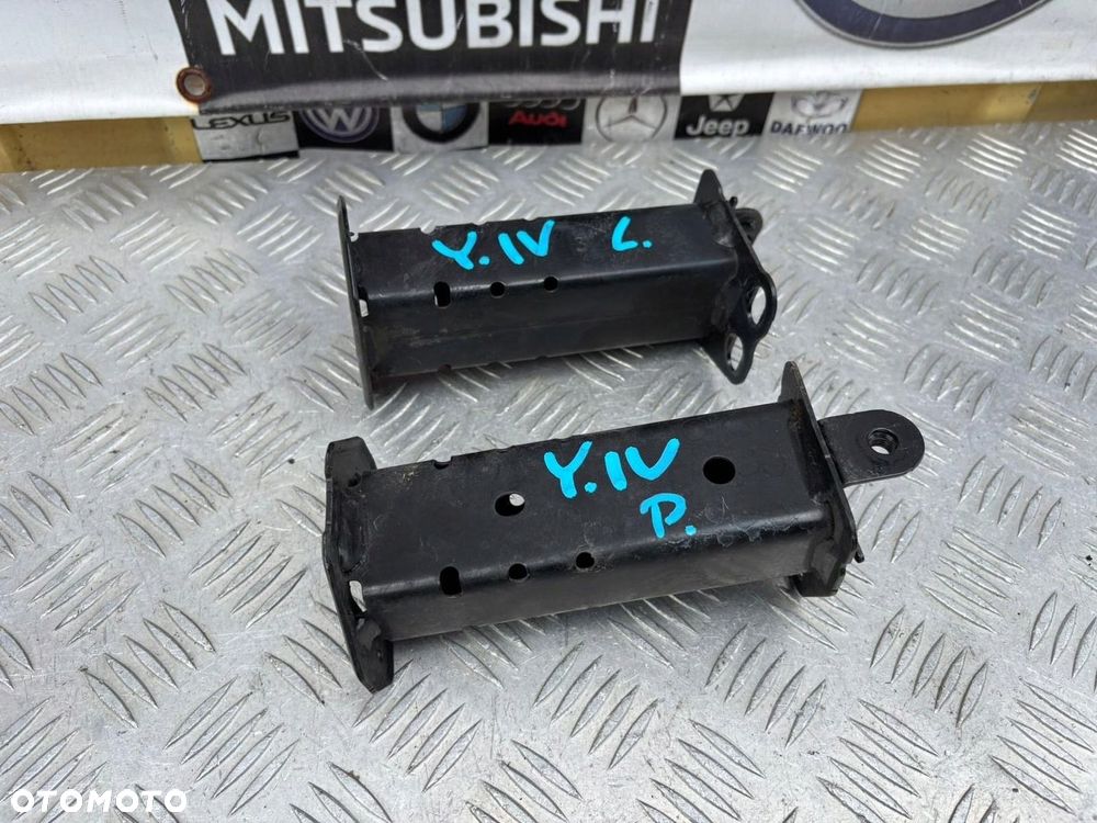 TOYOTA YARIS IV STEEFA ZGNIOTU PRZÓD LEWA PRAWA KOMPLET - 1