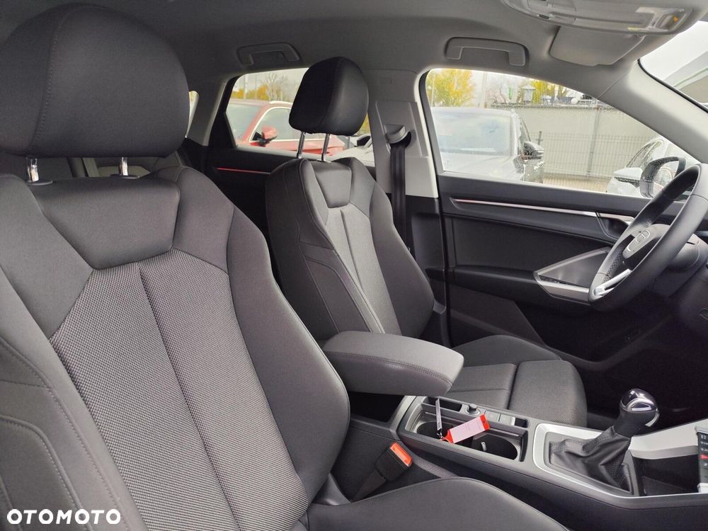 Audi Q3 Sportback - 16