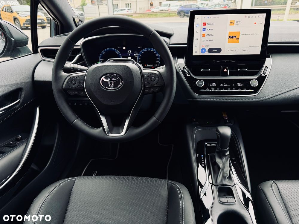 Toyota Corolla 1.8 Hybrid Executive - 18