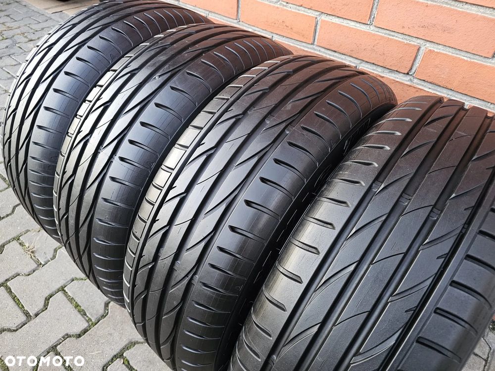 (A13) 215/65R17 103V 24r 7,5mm / Maxxis Victra Sport 5 SUV - 3