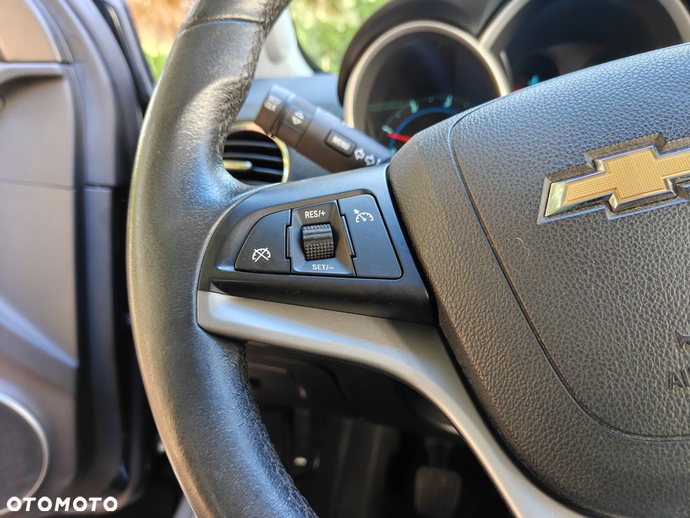 Chevrolet Cruze - 18