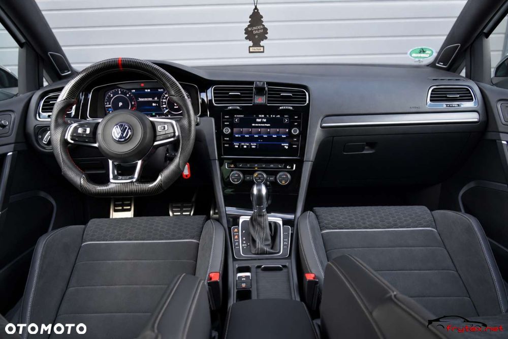 Volkswagen Golf - 35