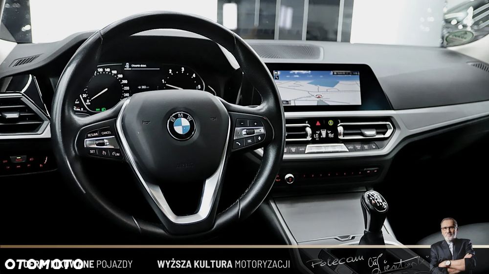 BMW Seria 3 318d Sport Line - 14