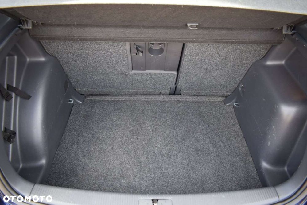Volkswagen Golf Plus - 11
