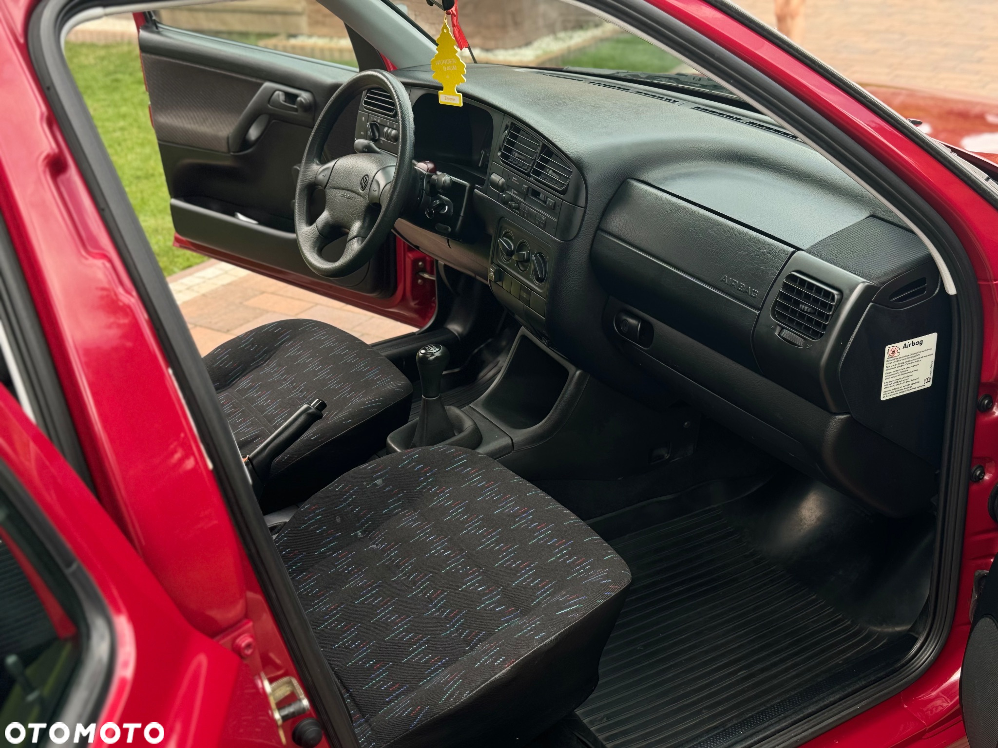 Volkswagen Golf - 8
