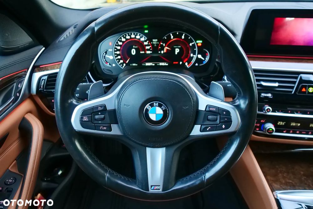 BMW Seria 5 520d Luxury Line - 11