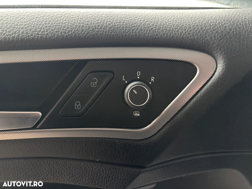 Volkswagen Golf 1.0 TSI Comfortline - 25