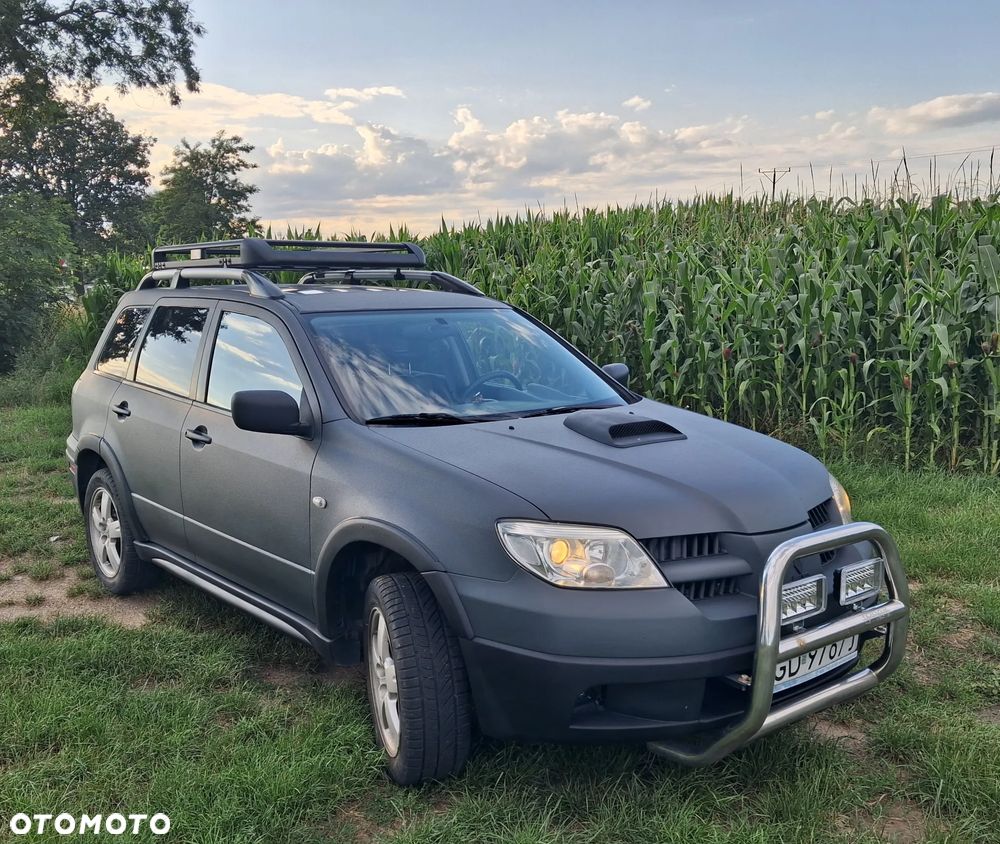 Mitsubishi Outlander - 4