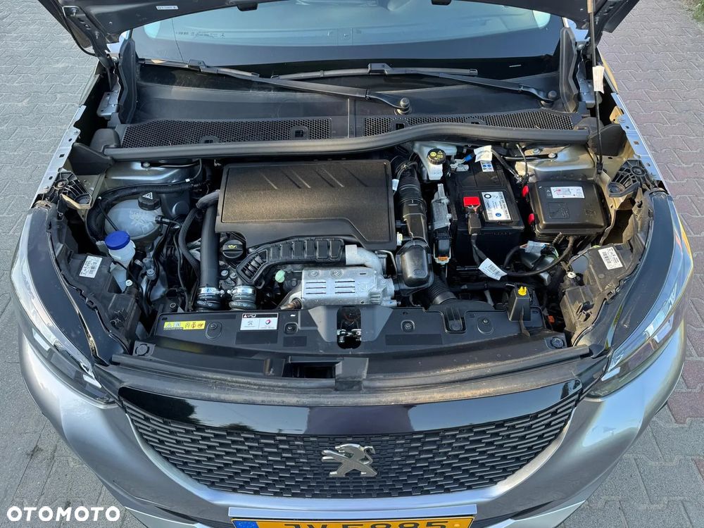 Peugeot 2008 PureTech 130 EAT8 Allure Pack - 16