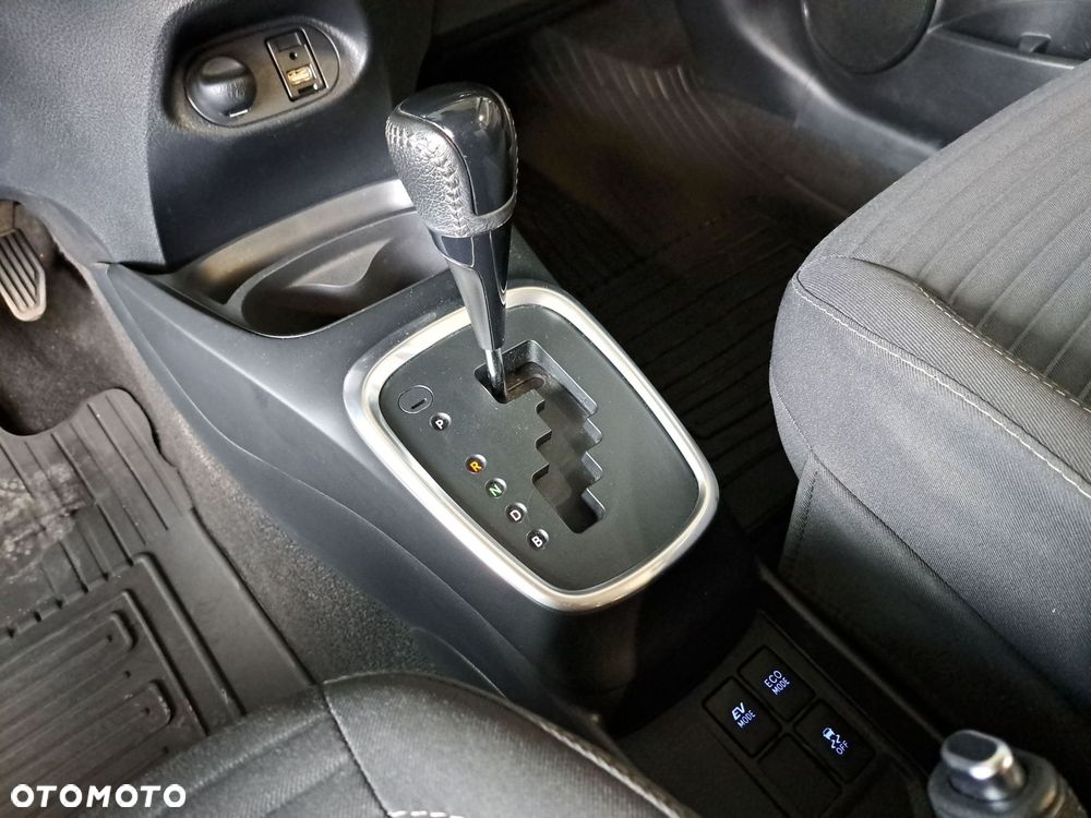 Toyota Yaris - 28