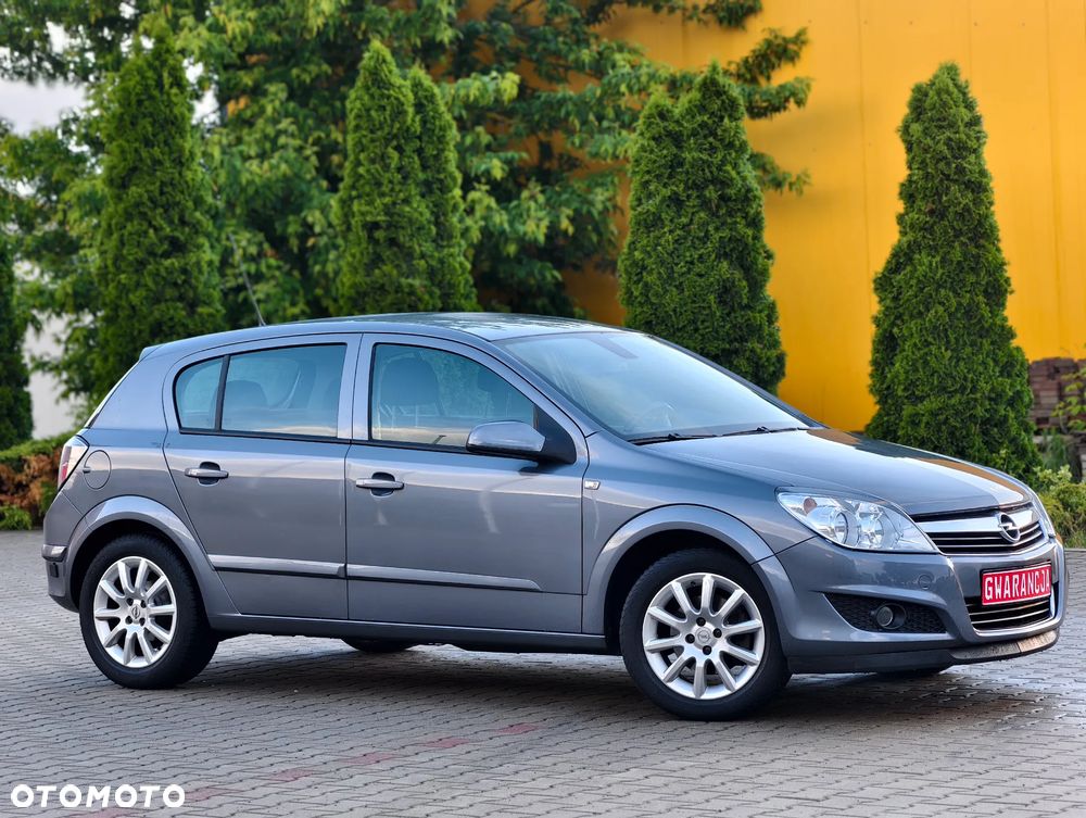 Opel Astra 1.6 Essentia - 29