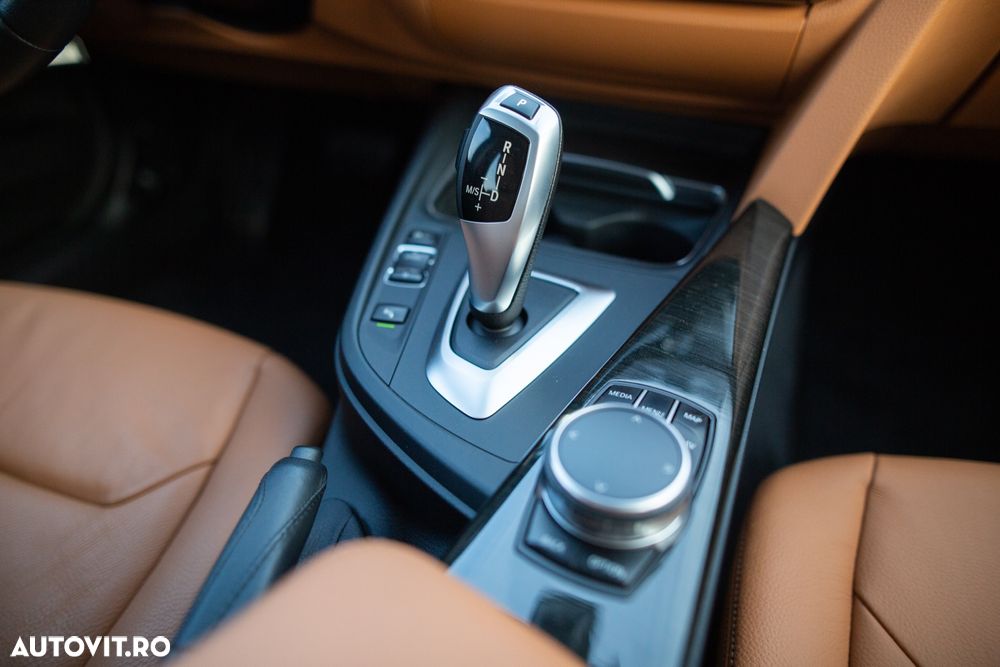 BMW Seria 3 318d Aut. Luxury Line - 22