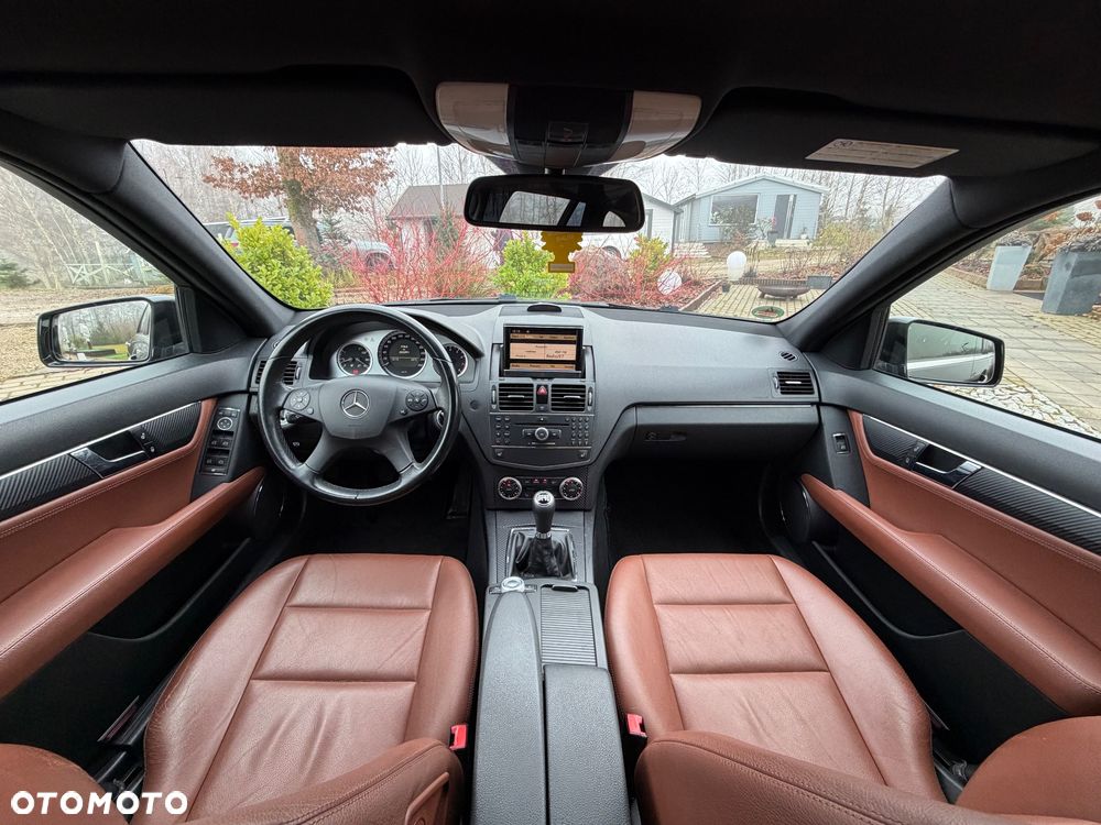 Mercedes-Benz Klasa C 180 K BlueEff Avantgarde - 3