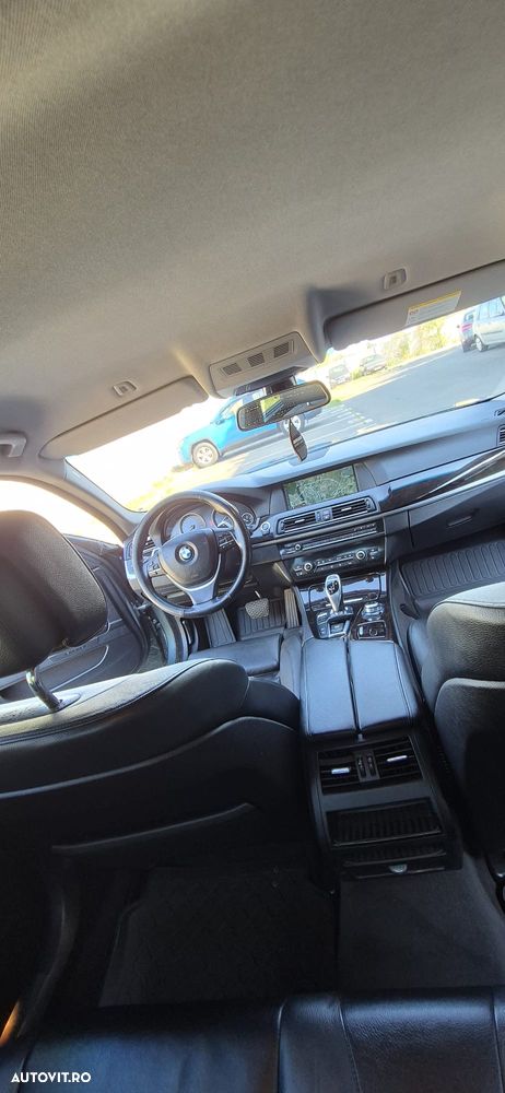 BMW Seria 5 525d xDrive AT - 10