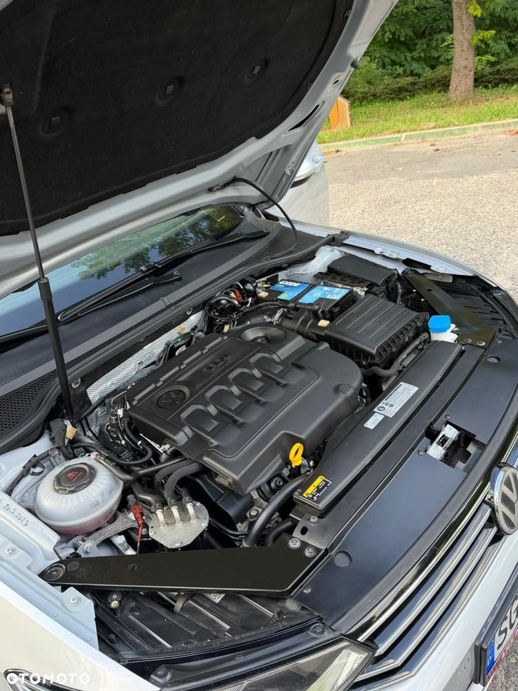Volkswagen Passat - 29