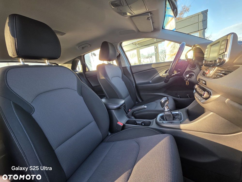Hyundai i30 1.6 D Comfort - 13