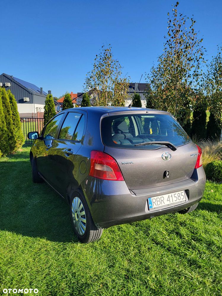 Toyota Yaris - 5
