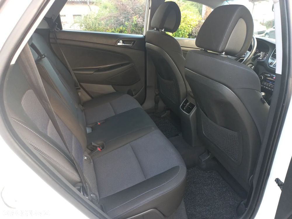 Hyundai Tucson blue 1.7 CRDi 2WD DCT Style - 27