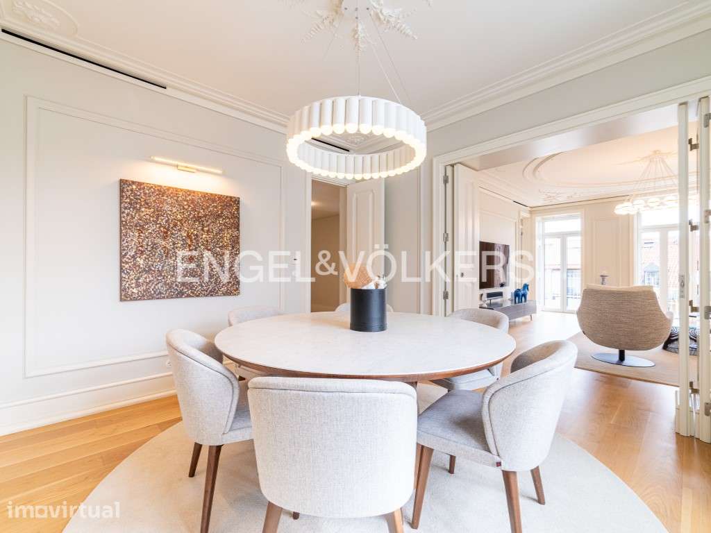 Exclusivo apartamento novo com 5 quartos (4 suites) e 4 lugares de ... - Grande imagem: 2/55