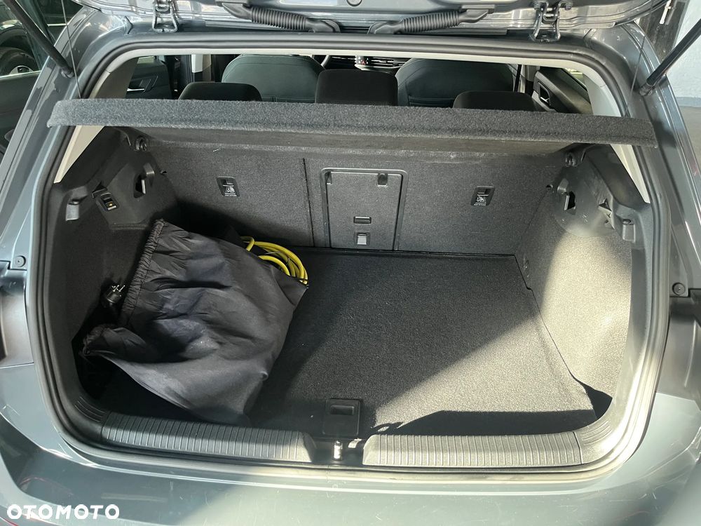 Volkswagen Golf 1.4 eHybrid OPF DSG Style - 19