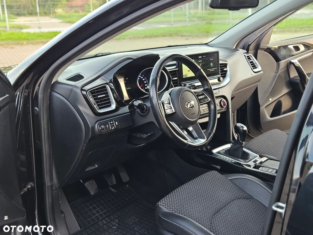 Kia XCeed 1.6 T-GDI L Business Line - 23