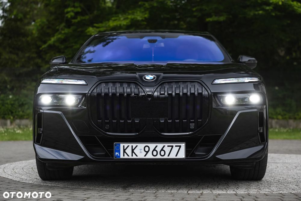 BMW Seria 7 - 12