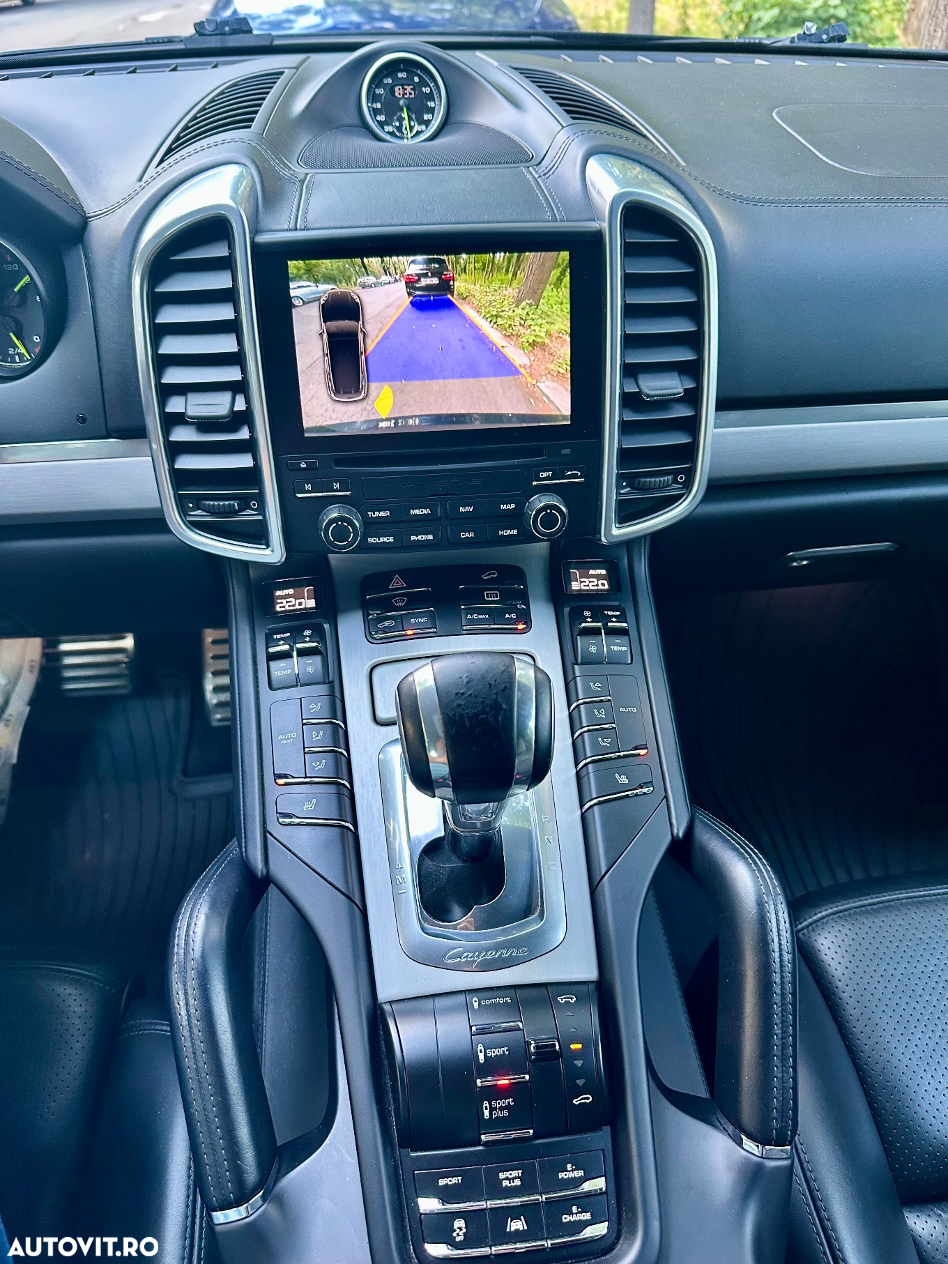 Porsche Cayenne - 5