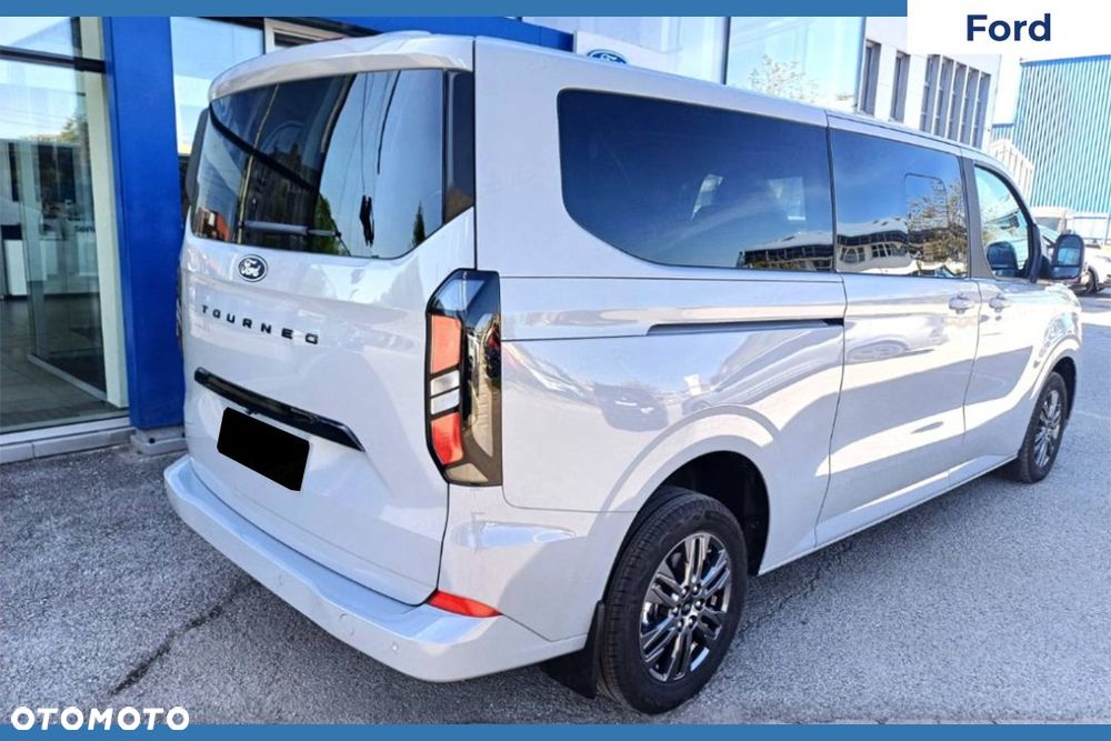 Ford Tourneo Custom - 6