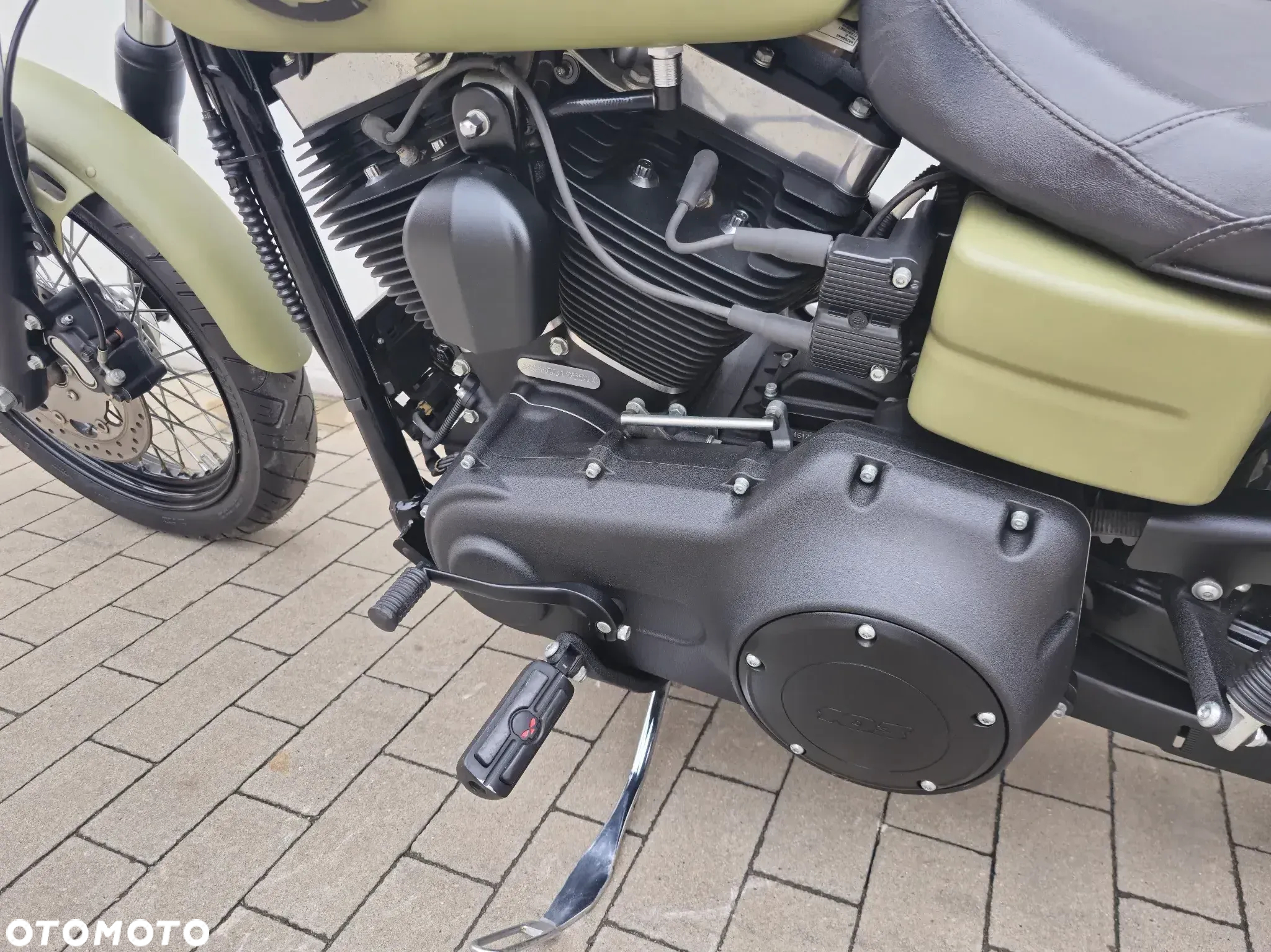 Harley-Davidson Dyna Street Bob - 10
