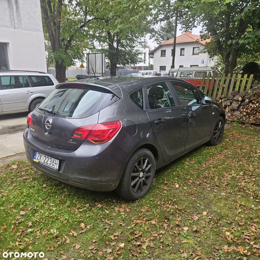 Opel Astra - 2
