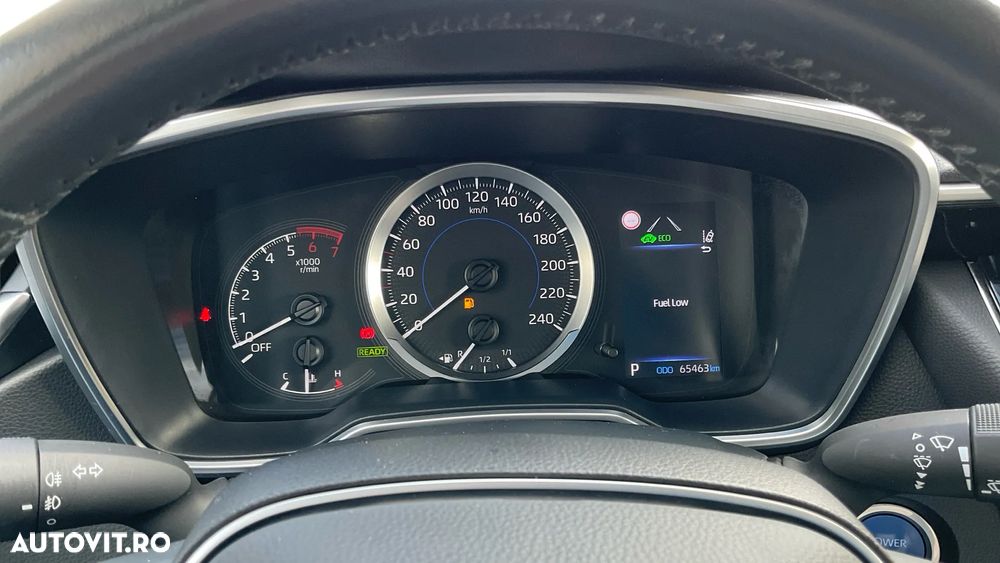 Toyota Corolla Sedan 1.8 HSD Business - 16