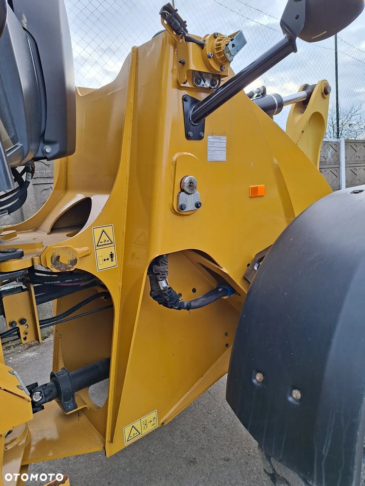 Caterpillar CAT 918 M - 25