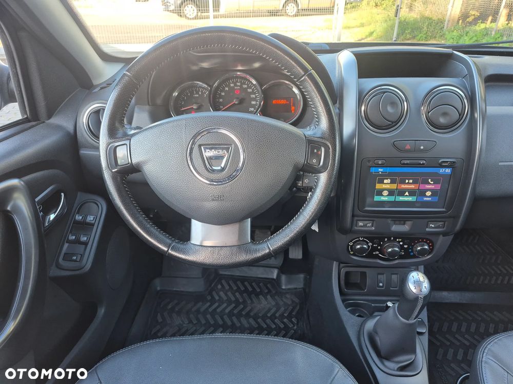 Dacia Duster 1.6 SCe Blackshadow S&S - 14